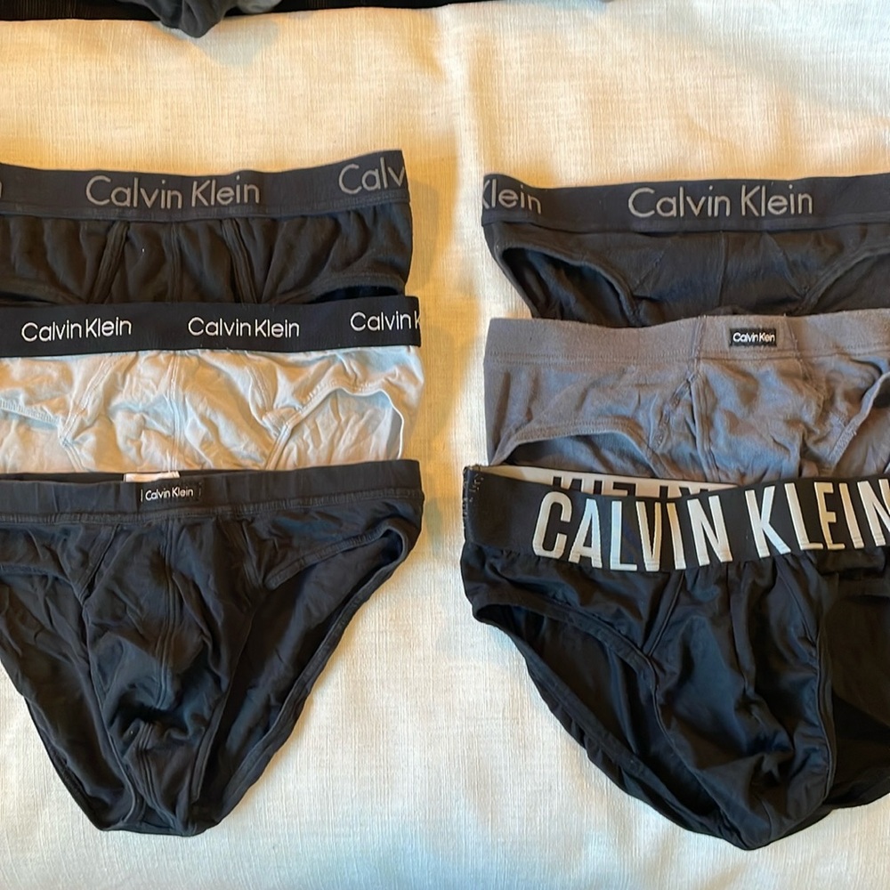 Men’s M Calvin Klein briefs lot